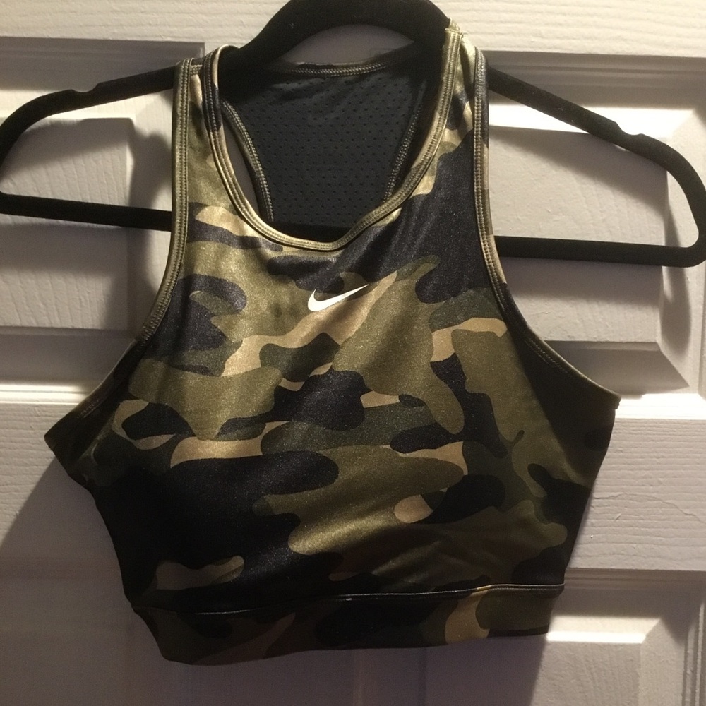 Nike Swoosh Dri-Fit Camo Sports Bra - Medium